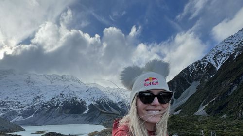 Hirscher torna in pista a Soelden dopo aver smaltito la bronchite: al suo fianco papà Ferdinand e per l'opening...