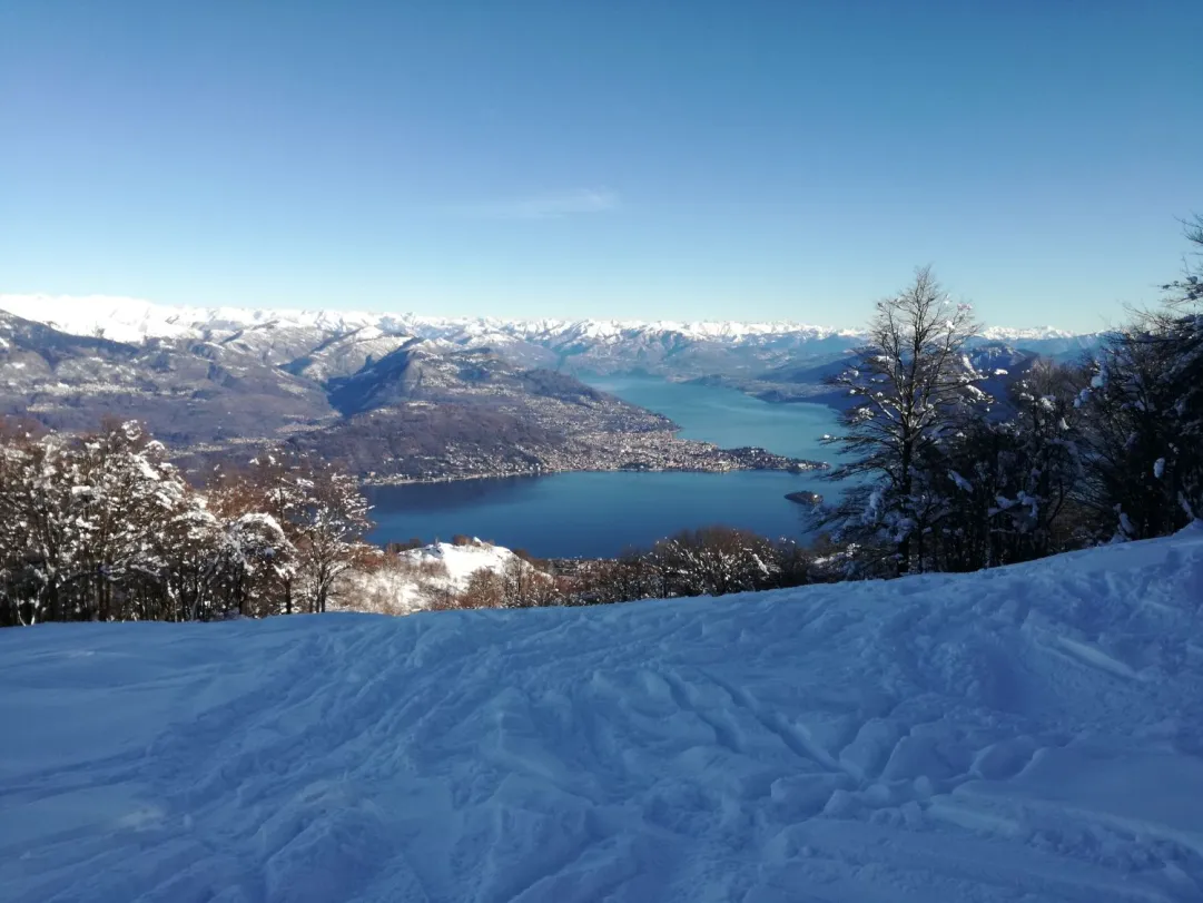 Mottarone, finale di stagione con oltre un metro di neve e impianti aperti tutti i giorni