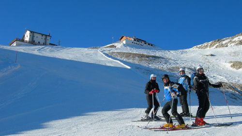 Una stagione intera sulla neve. Ecco dove lo stagionale costa meno se acquistato in anticipo.