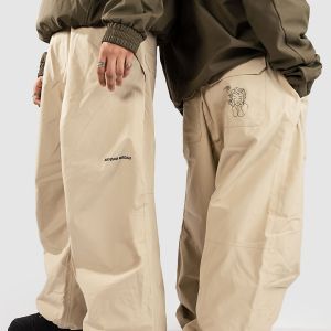 Prezzi Beyond medals park pants beige